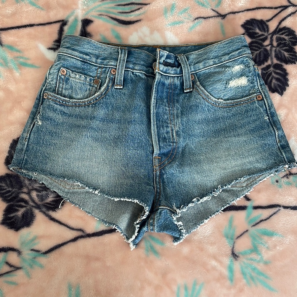 Levi’s low micro Jean shorts